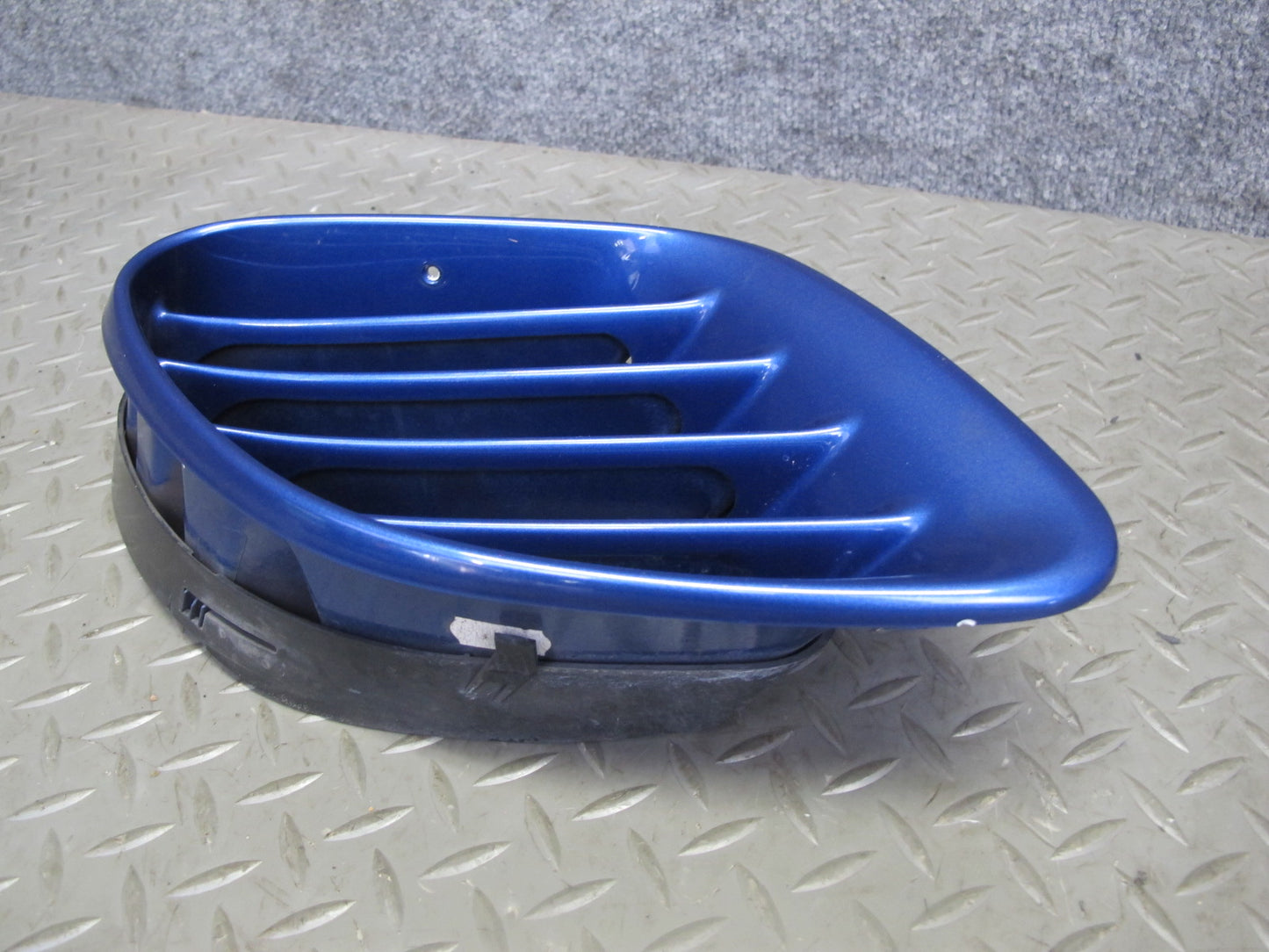 2003-2004 Porsche Boxster 986 Right & Left Side Quarter Air Intake Vent Set