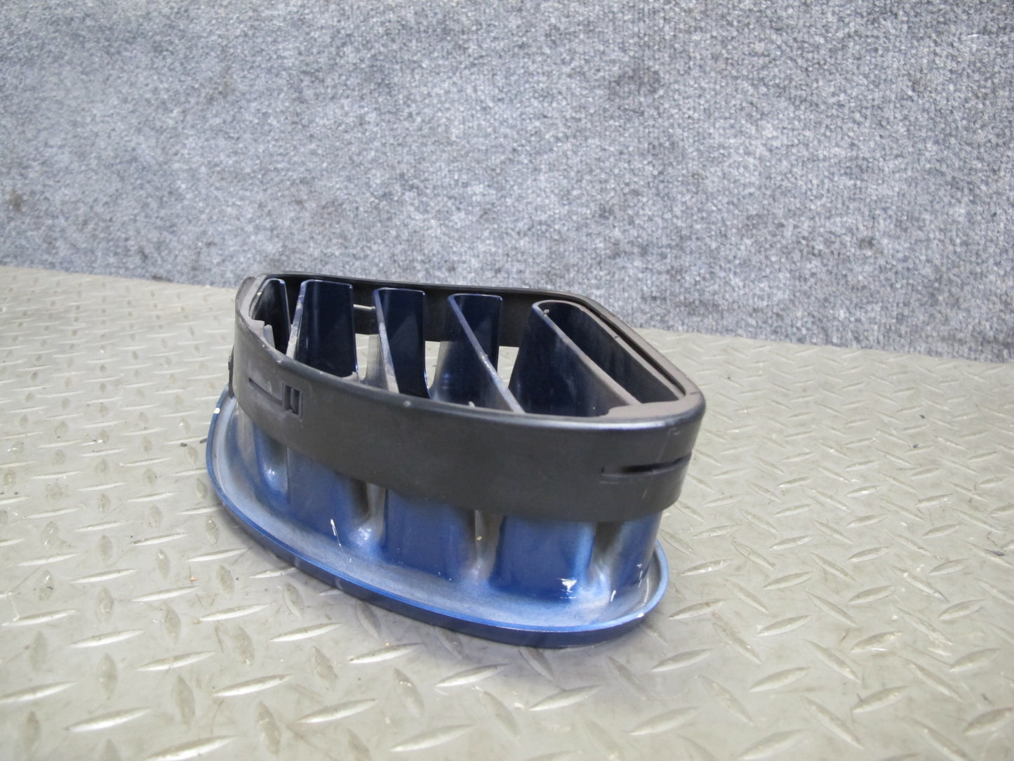 2003-2004 Porsche Boxster 986 Right & Left Side Quarter Air Intake Vent Set