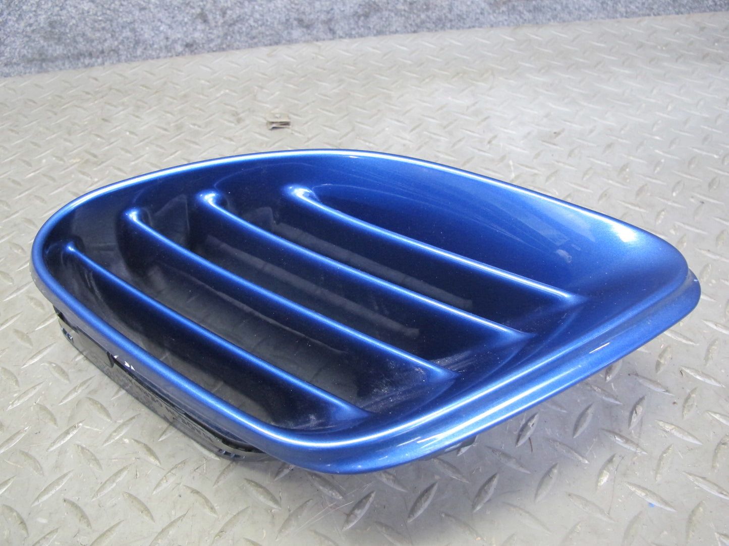 2003-2004 Porsche Boxster 986 Right & Left Side Quarter Air Intake Vent Set