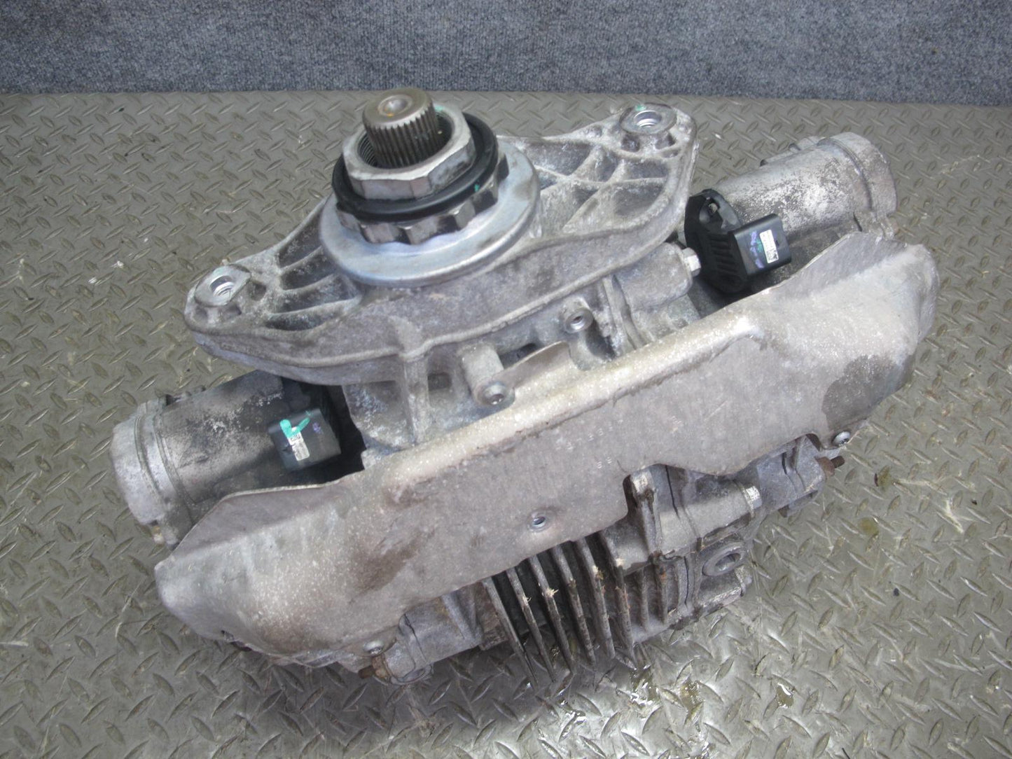 2010-2013 BMW E70 E71 X5M X6M AWD Rear Differential Carrier 3.91 Ratio 96k Miles