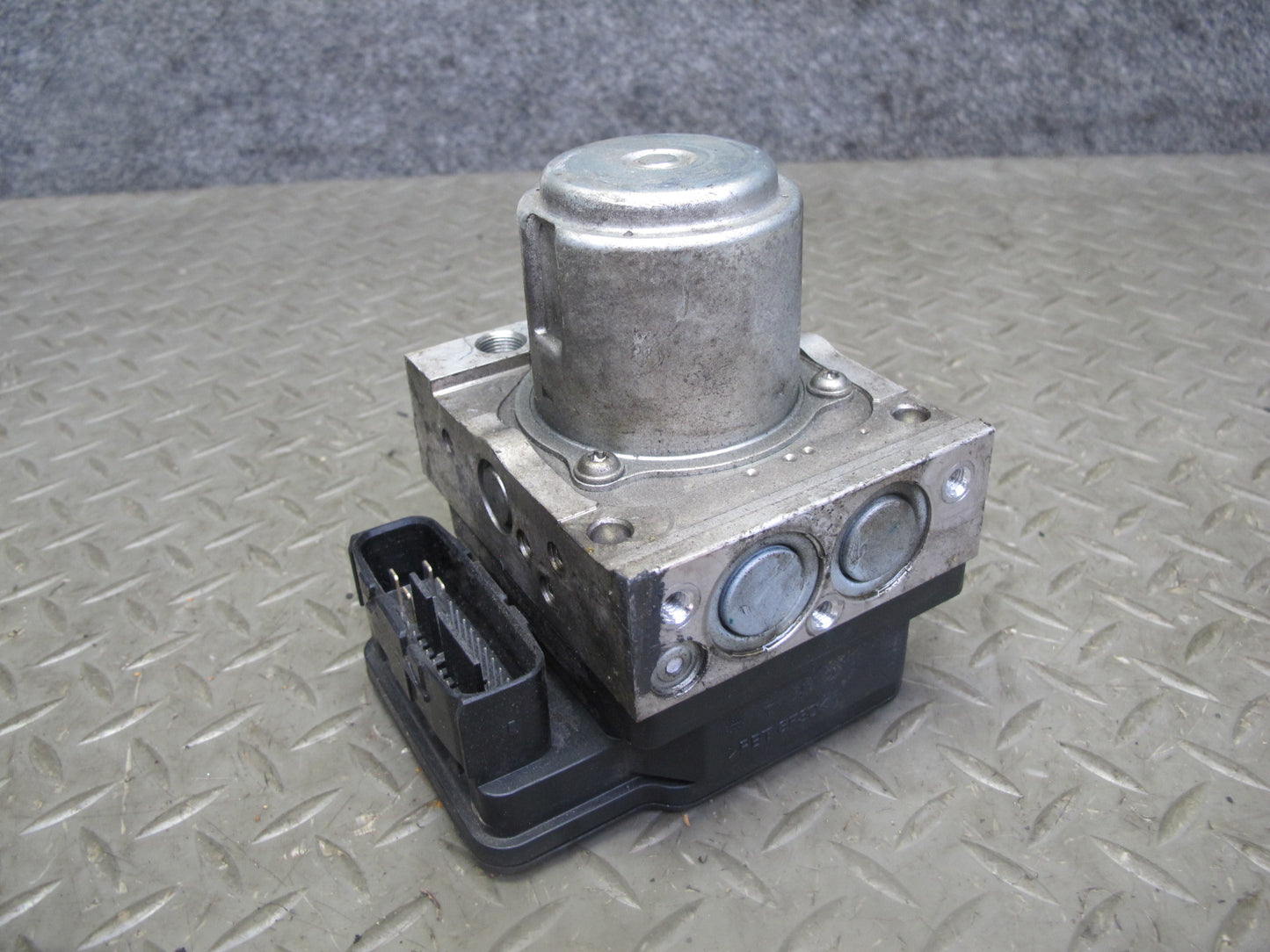 00-03 Honda S2000 Anti Lock Brake ABS Pump Module OEM