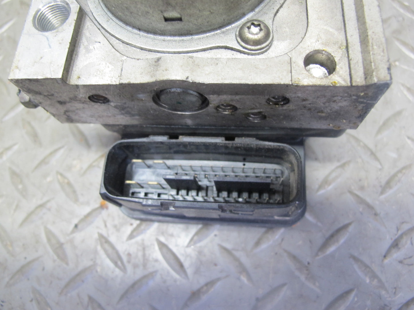 00-03 Honda S2000 Anti Lock Brake ABS Pump Module OEM
