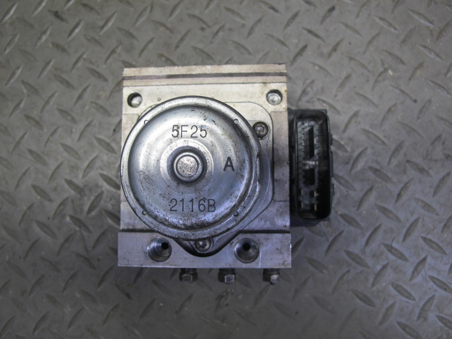 00-03 Honda S2000 Anti Lock Brake ABS Pump Module OEM