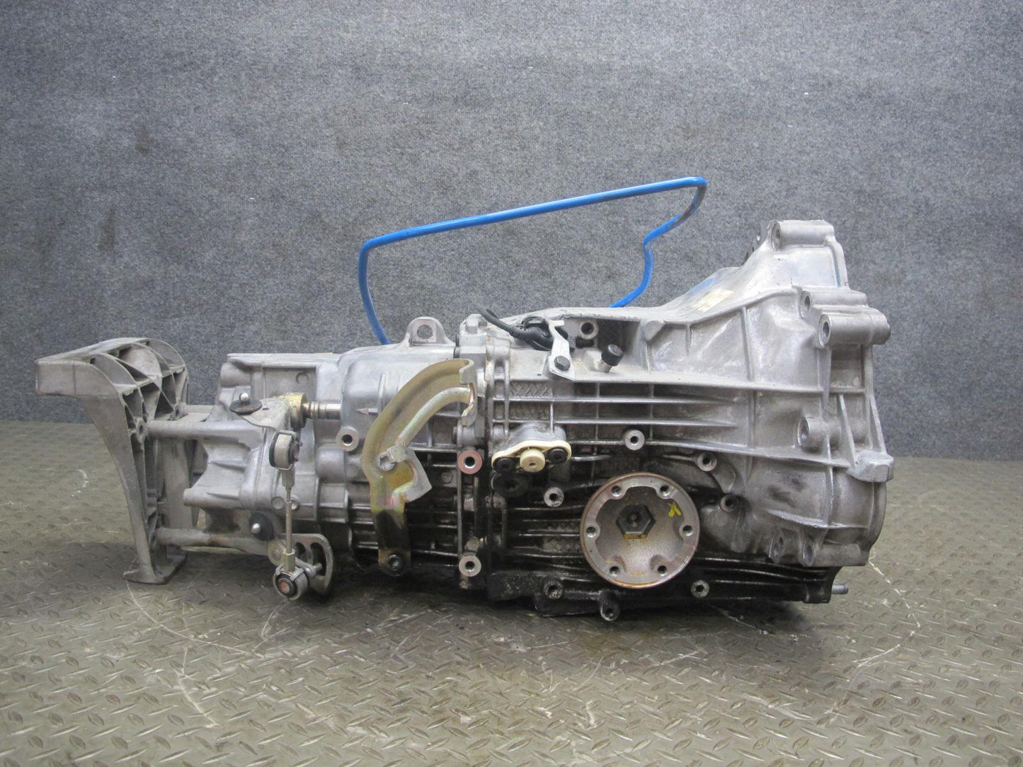 2000-2004 Porsche Boxster 986 2.7L G86.01 M/T 5-SPEED Manual Transmission