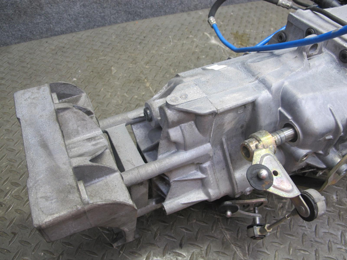 2000-2004 Porsche Boxster 986 2.7L G86.01 M/T 5-SPEED Manual Transmission