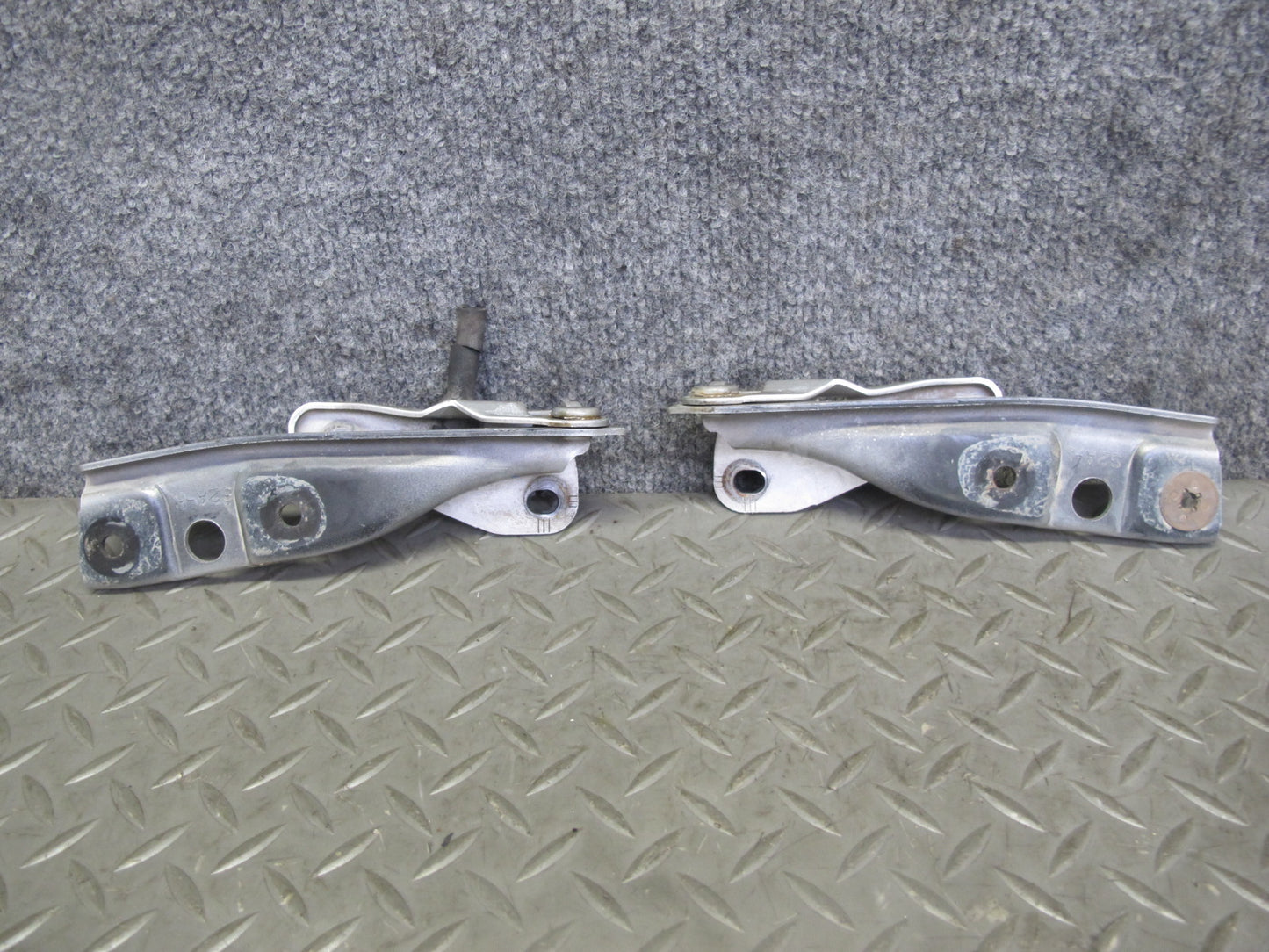 00-09 Honda S2000 Set of 2 Front Left & Right Hood Hinge OEM