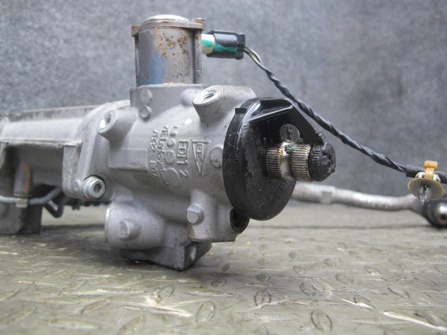 2010-2013 BMW E70 E71 X5M X6M Hydro Power Steering Rack & Pinion 6788972