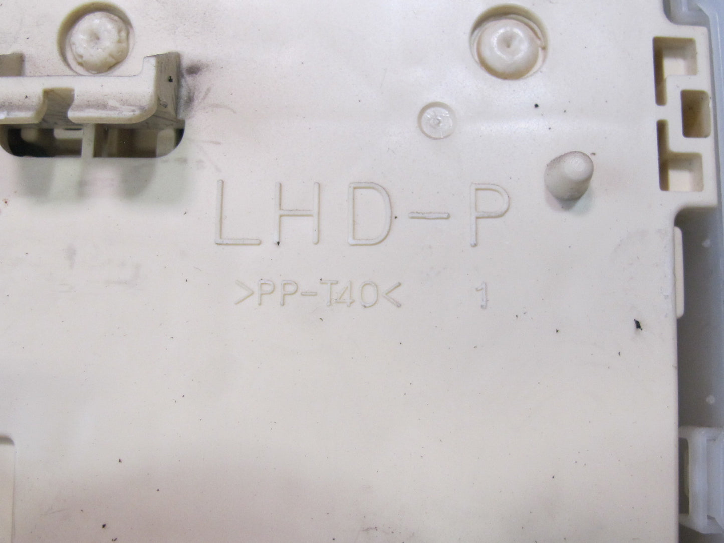 02-05 Lexus JCE10L IS300 Right Junction Fuse Relay Box OEM