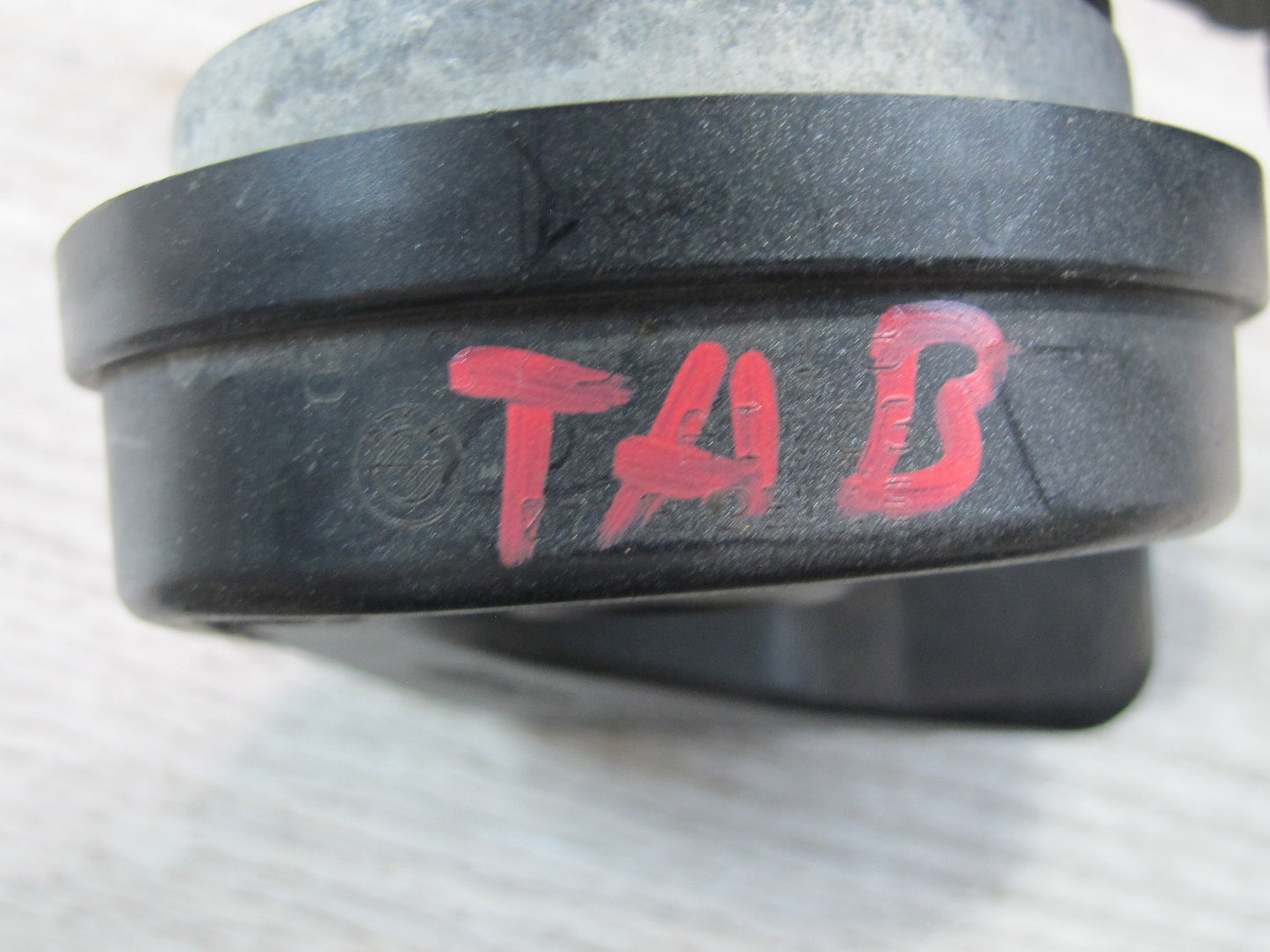 01-06 BMW E46 3-SERIES Set of 2 High & Low Tone Note Pitch Horn Signal OEM
