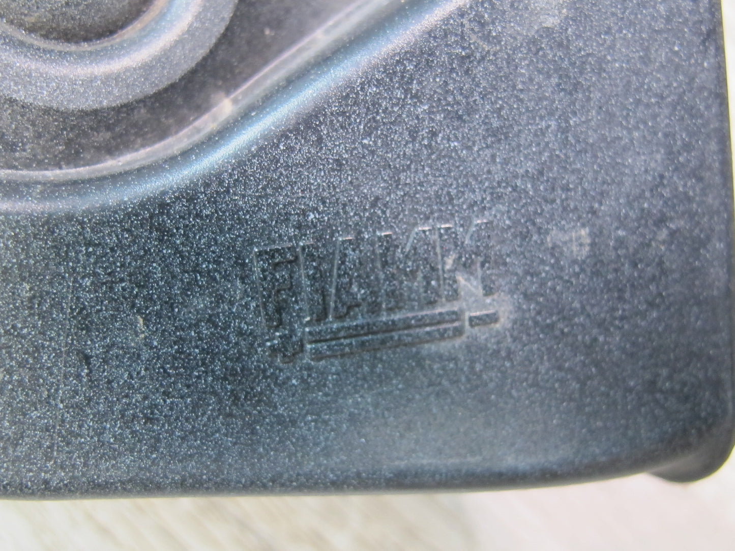 01-06 BMW E46 3-SERIES Set of 2 High & Low Tone Note Pitch Horn Signal OEM