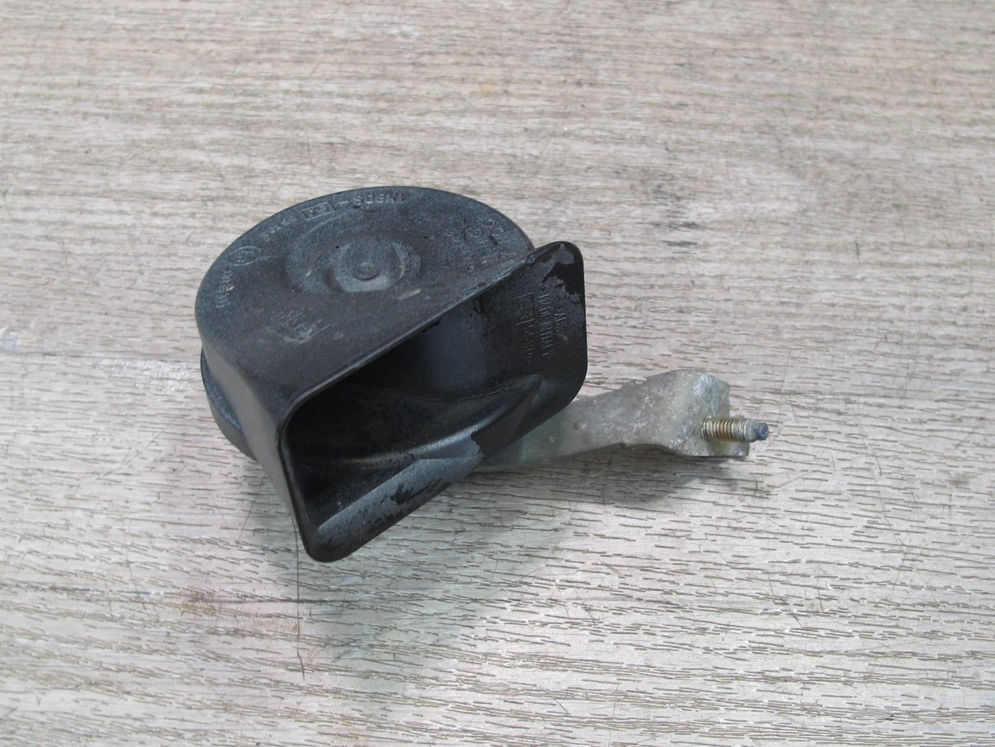 01-06 BMW E46 3-SERIES Set of 2 High & Low Tone Note Pitch Horn Signal OEM