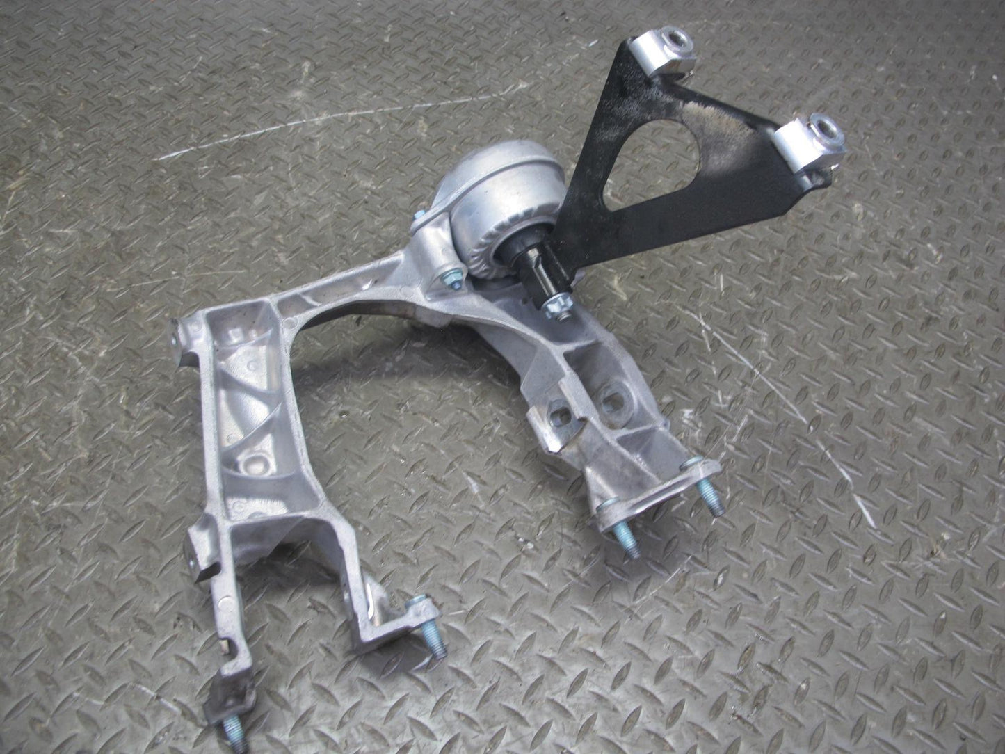 00-04 Porsche Boxster 986 M/T 5 Speed Transmission Subframe Mount Bracket Set