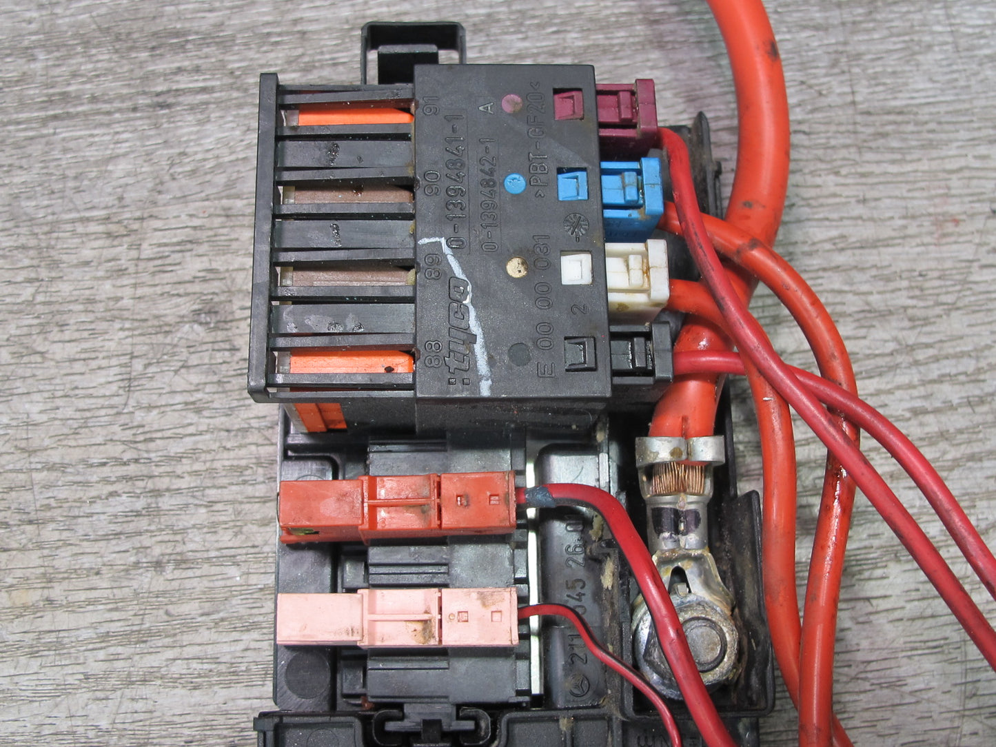 07-11 Mercedes W164 ML63 AMG Battery Junction Fuse Relay Box OEM