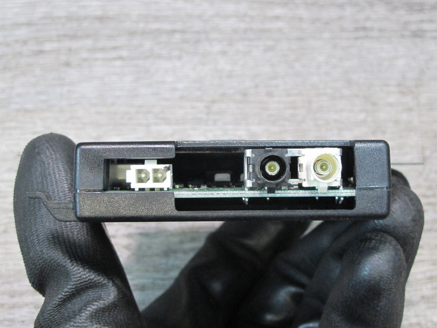 05-13 Chevrolet Corvette C6 Right Radio Antenna Module 15850056 OEM