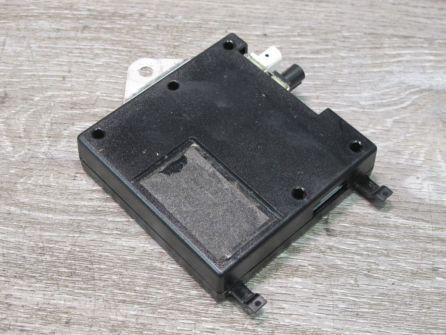 05-13 Chevrolet Corvette C6 Right Radio Antenna Module 15850056 OEM