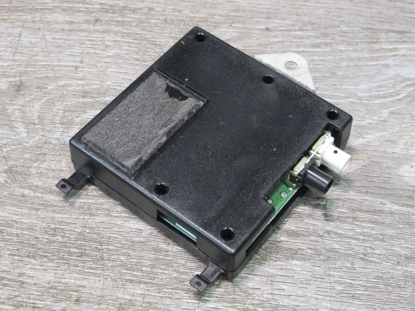 05-13 Chevrolet Corvette C6 Right Radio Antenna Module 15850056 OEM