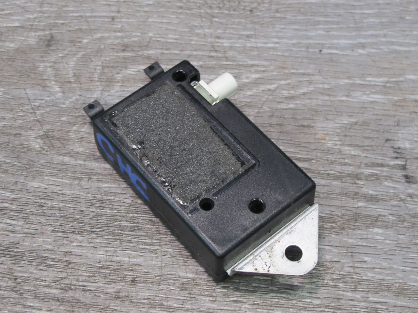 05-13 Chevrolet Corvette C6 Radio Antenna Module 15850055 OEM