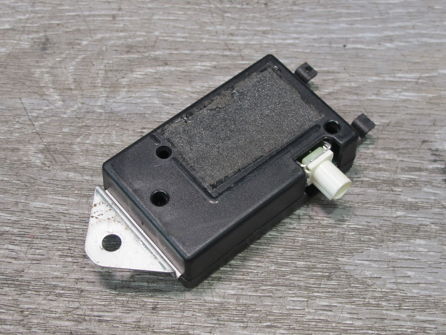 05-13 Chevrolet Corvette C6 Radio Antenna Module 15850055 OEM