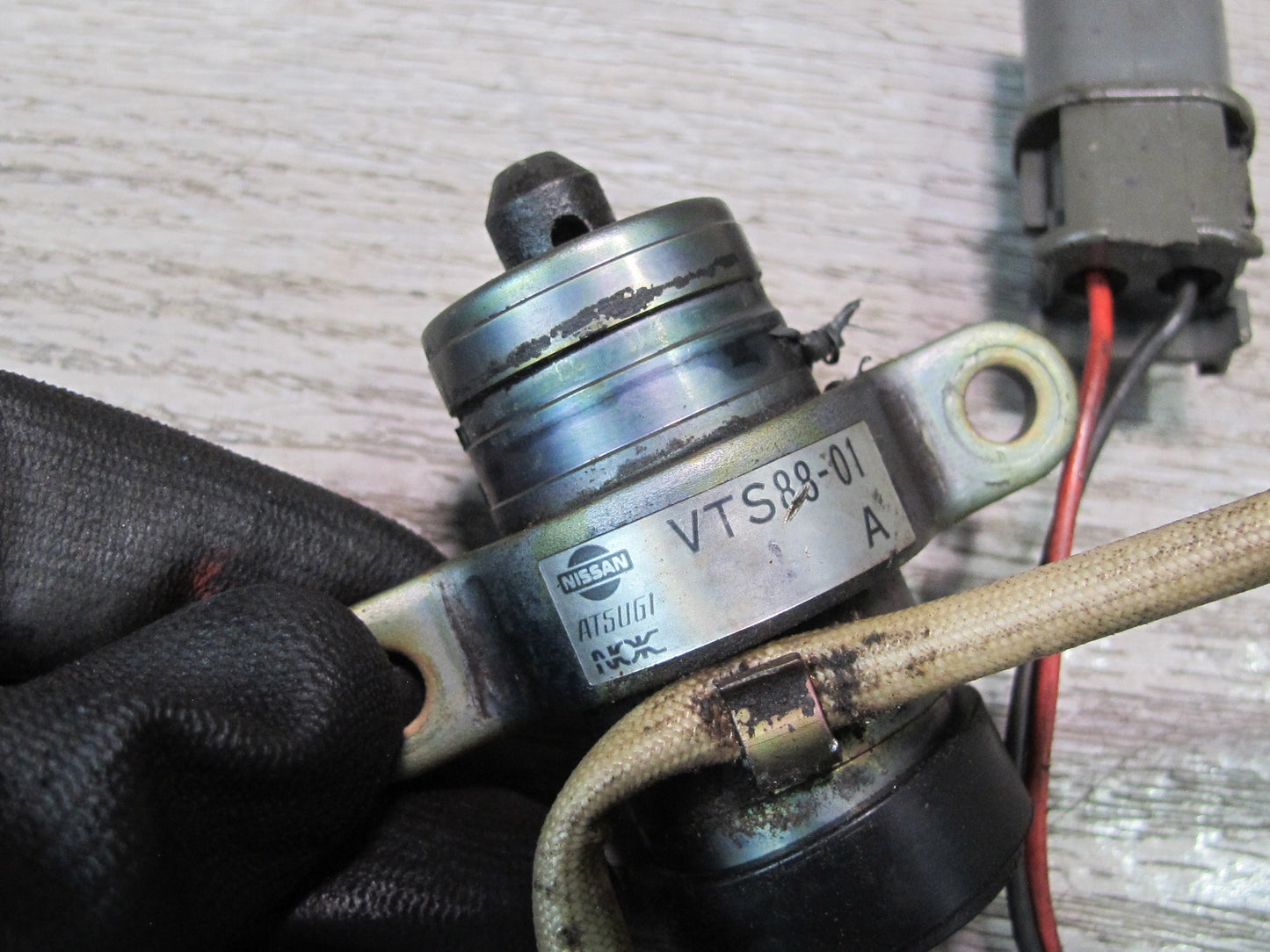 90-96 Nissan Z32 300ZX VG30DE N-vtc Camshaft Solenoid Actuator w Wire OEM