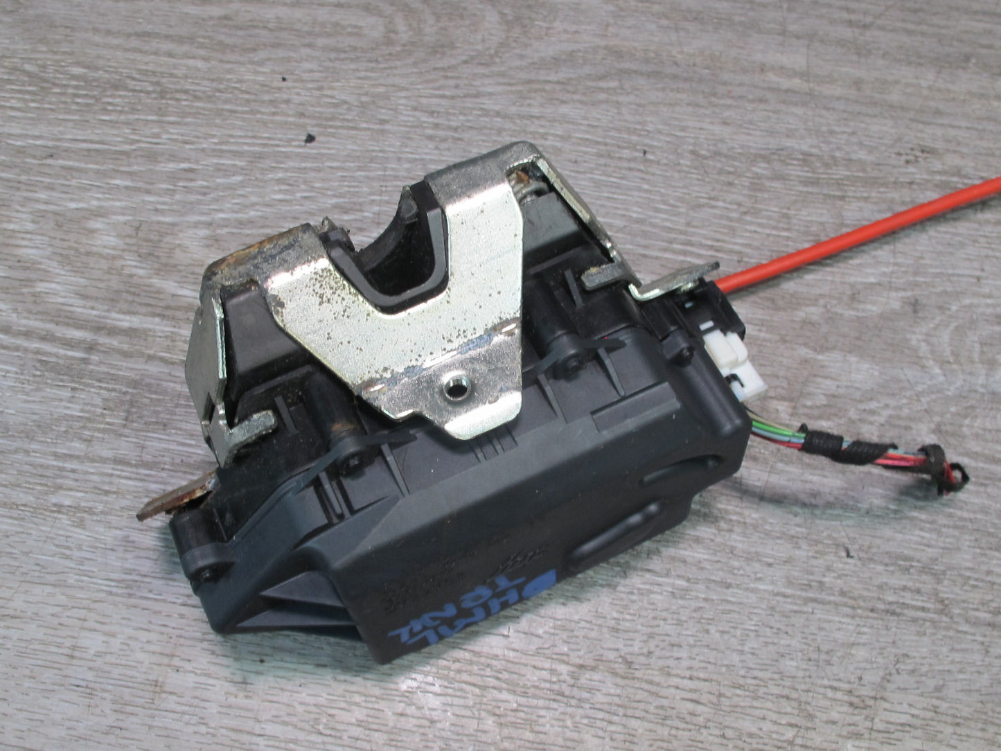 06-11 Mercedes W164 ML Rear Trunk Lid Lock Latch Actuator w Lock Mechanism OEM