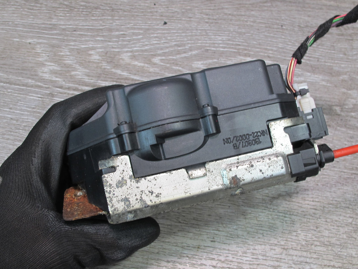 06-11 Mercedes W164 ML Rear Trunk Lid Lock Latch Actuator w Lock Mechanism OEM