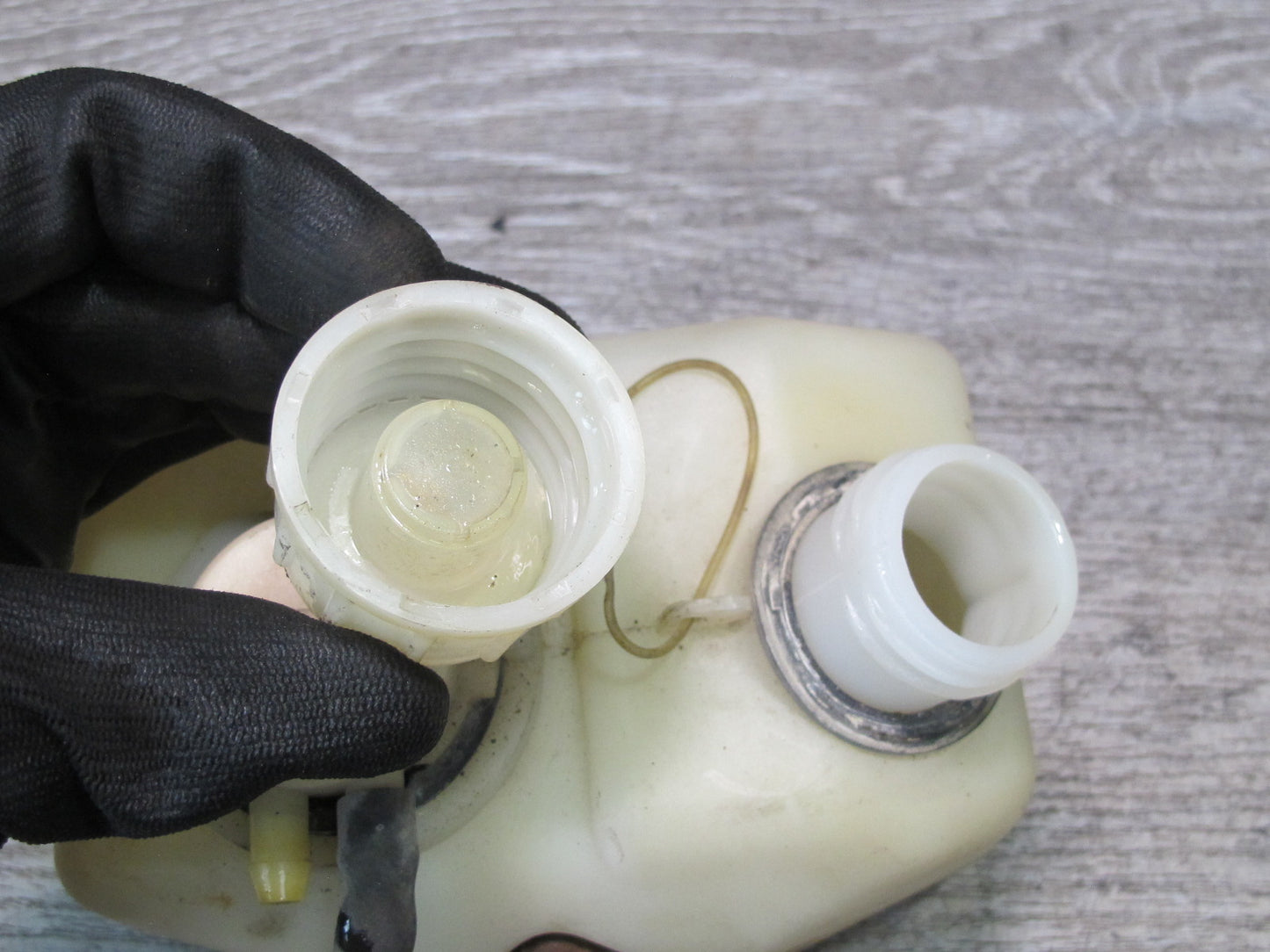 84-85 Mazda RX7 FB Sub Zero Starting Assist Fluid Reservoir Tank w Pump OEM