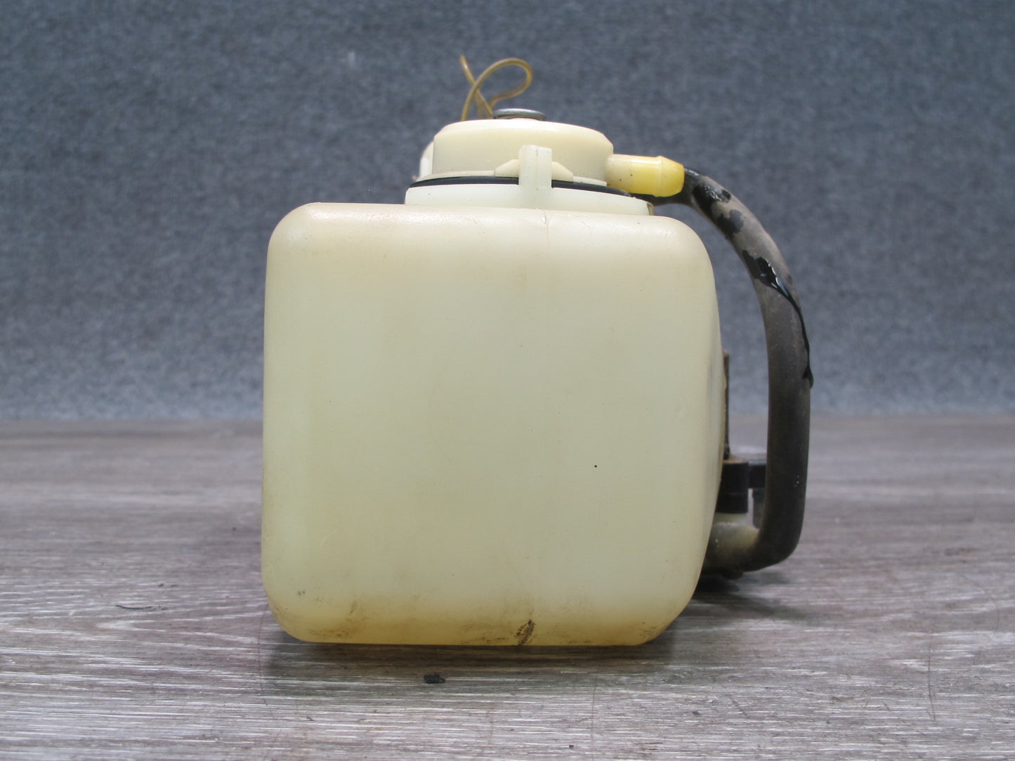 84-85 Mazda RX7 FB Sub Zero Starting Assist Fluid Reservoir Tank w Pump OEM