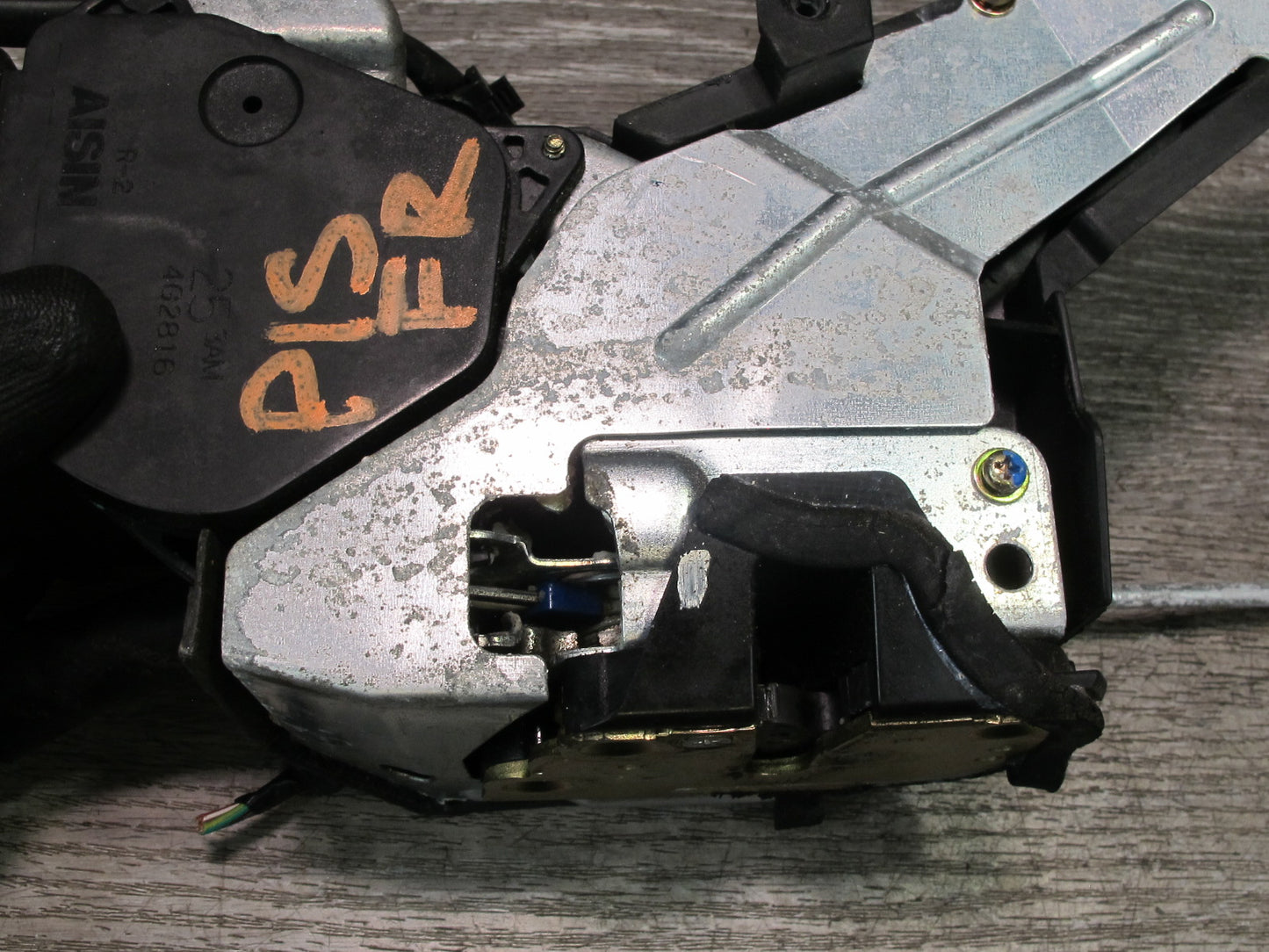 04-05 Lexus JCE10L IS300 Front Right Door Lock Latch Actuator w Handle OEM