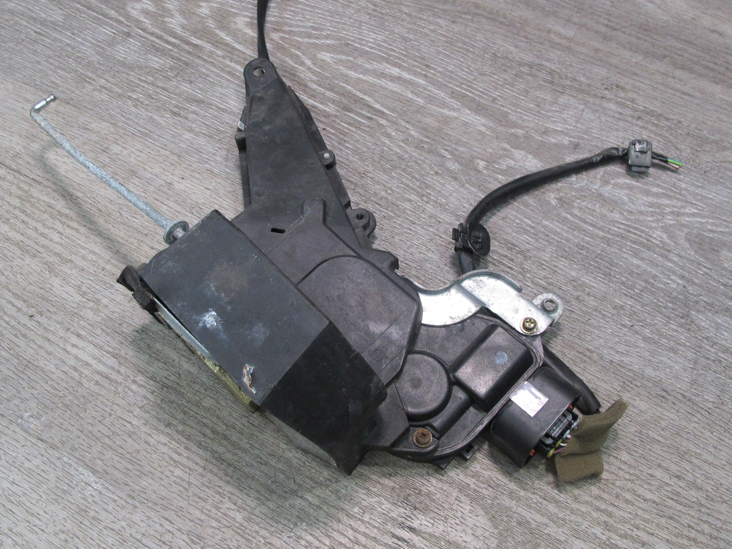 04-05 Lexus JCE10L IS300 Front Right Door Lock Latch Actuator w Handle OEM