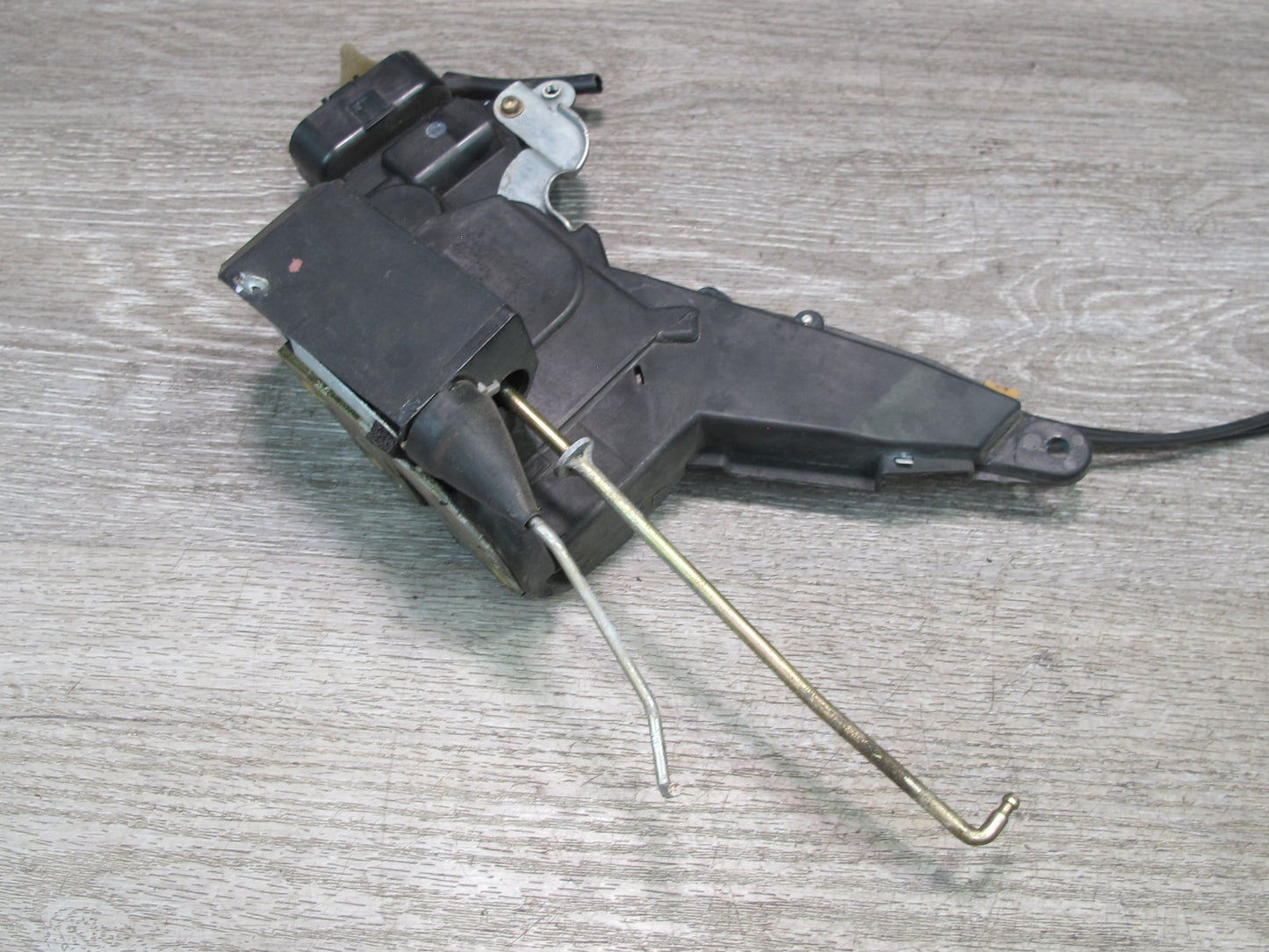 04-05 Lexus JCE10L IS300 Front Left Door Lock Latch Actuator w Handle OEM