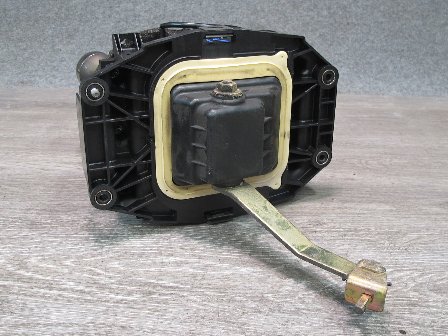 01-05 Lexus JCE10L IS300 A/T Automatic Transmission Gear Shifter w Knob OEM