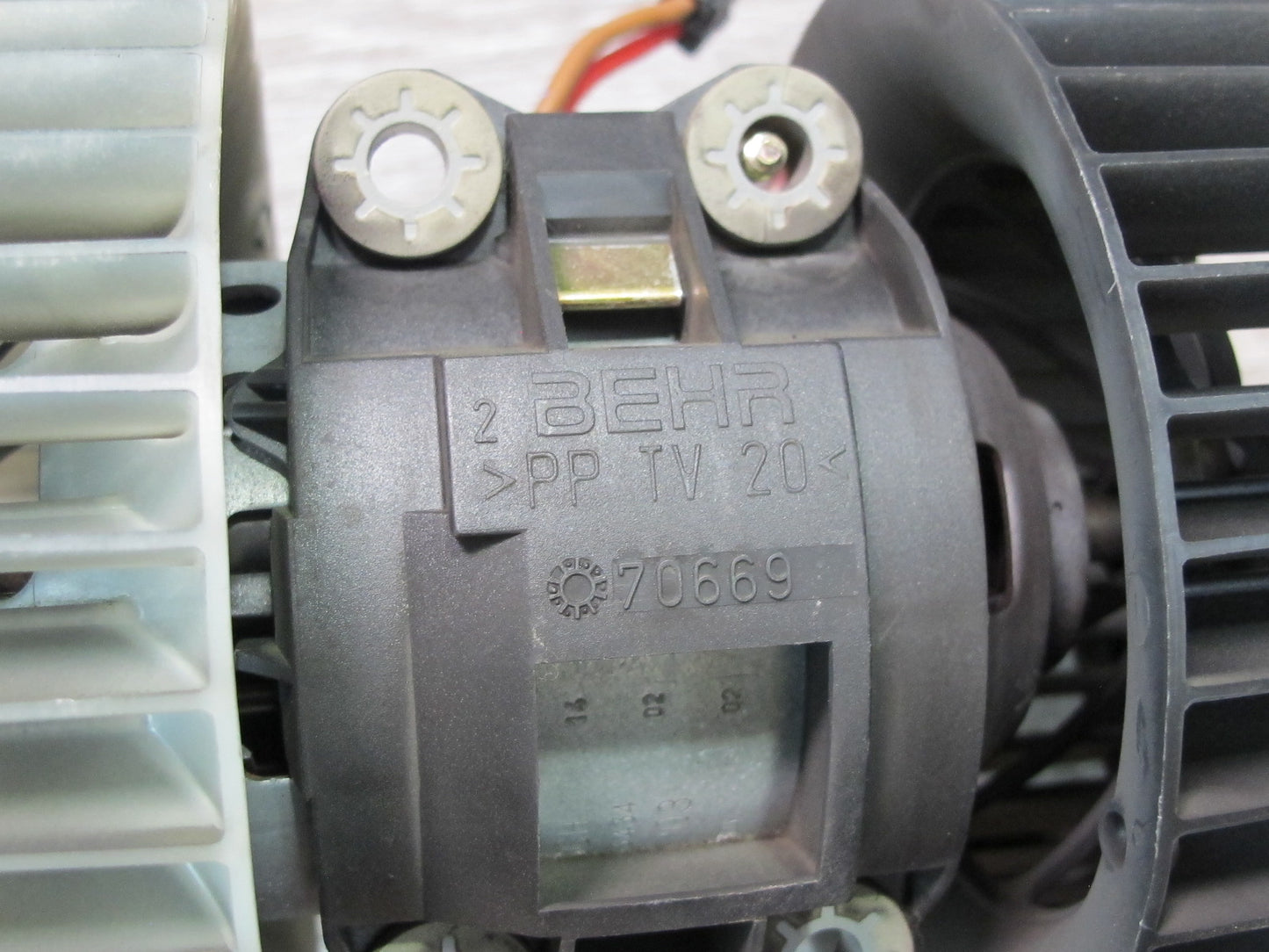01-06 BMW E46 3-SERIES A/C Heater Blower Motor Fan w Resistor OEM