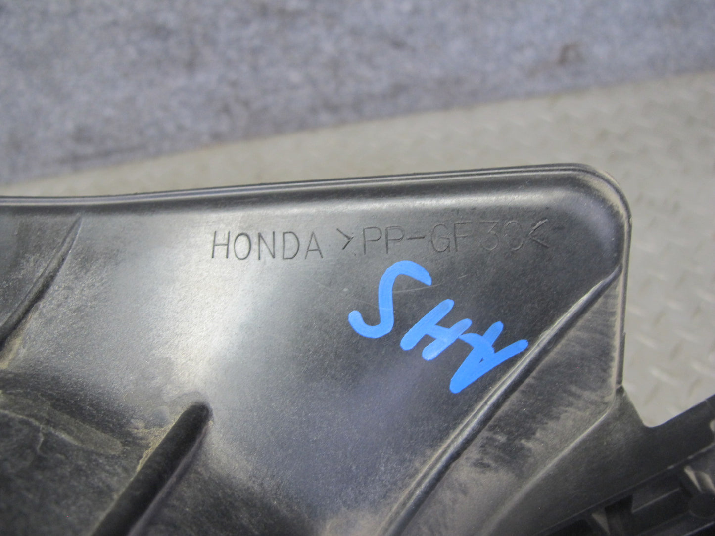00-03 Honda S2000 Right 5 Blade Engine Cooling Fan Motor Shroud OEM
