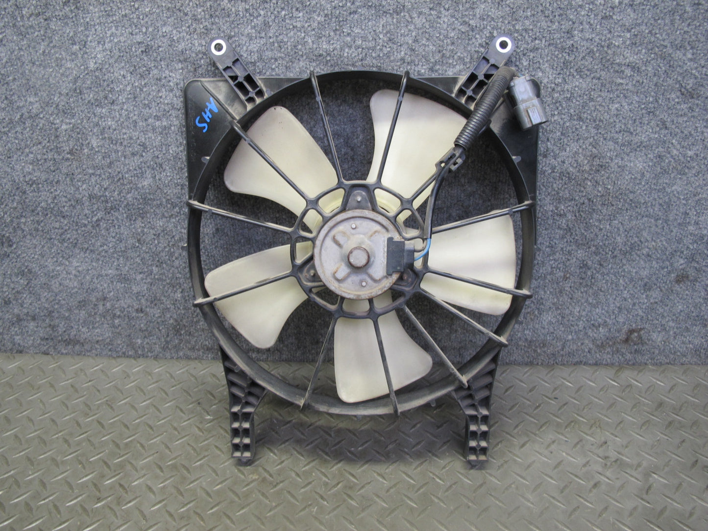 00-03 Honda S2000 Right 5 Blade Engine Cooling Fan Motor Shroud OEM