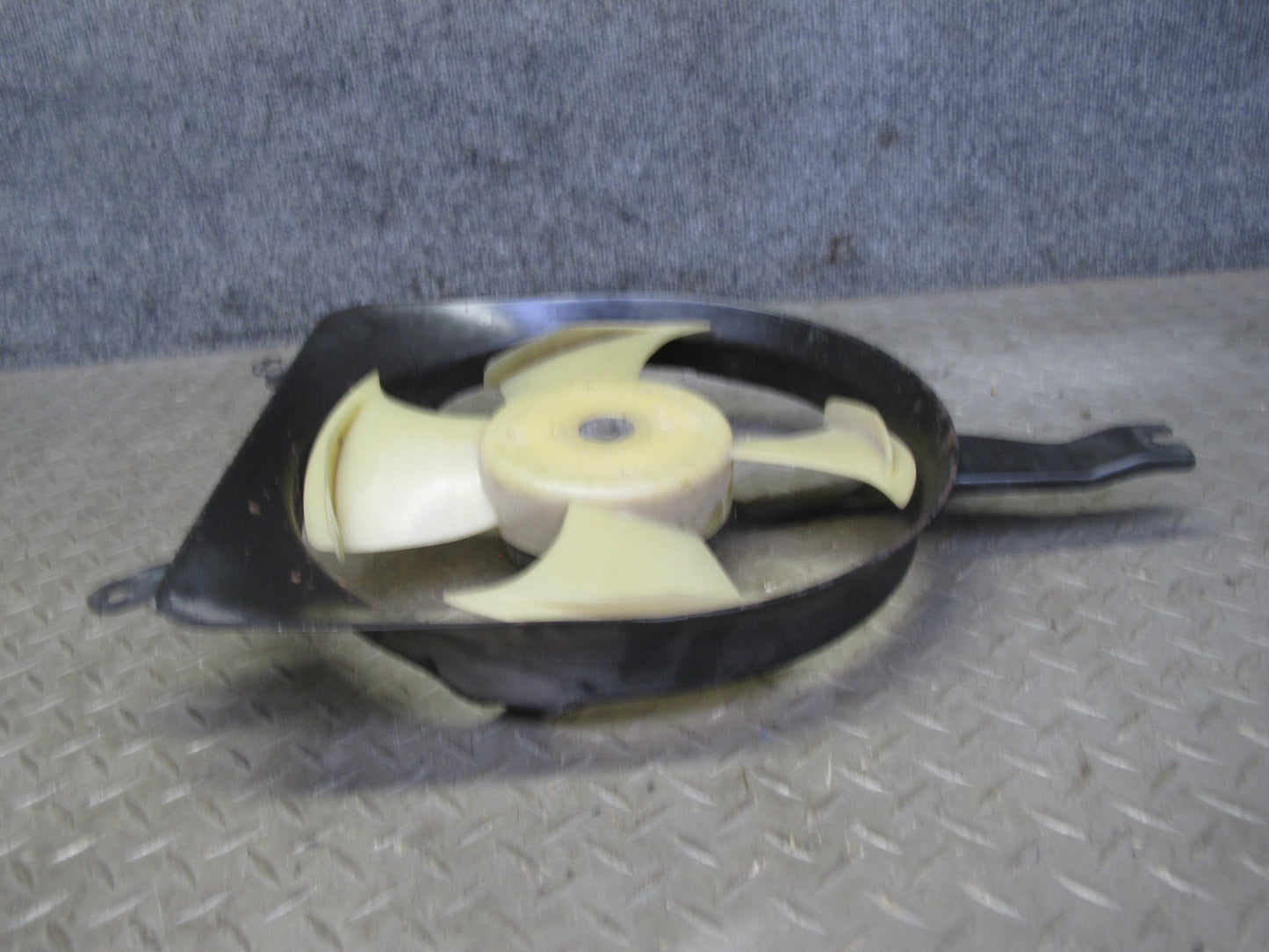 00-03 Honda S2000 Left 4 Blade Engine Cooling Fan Motor Shroud OEM