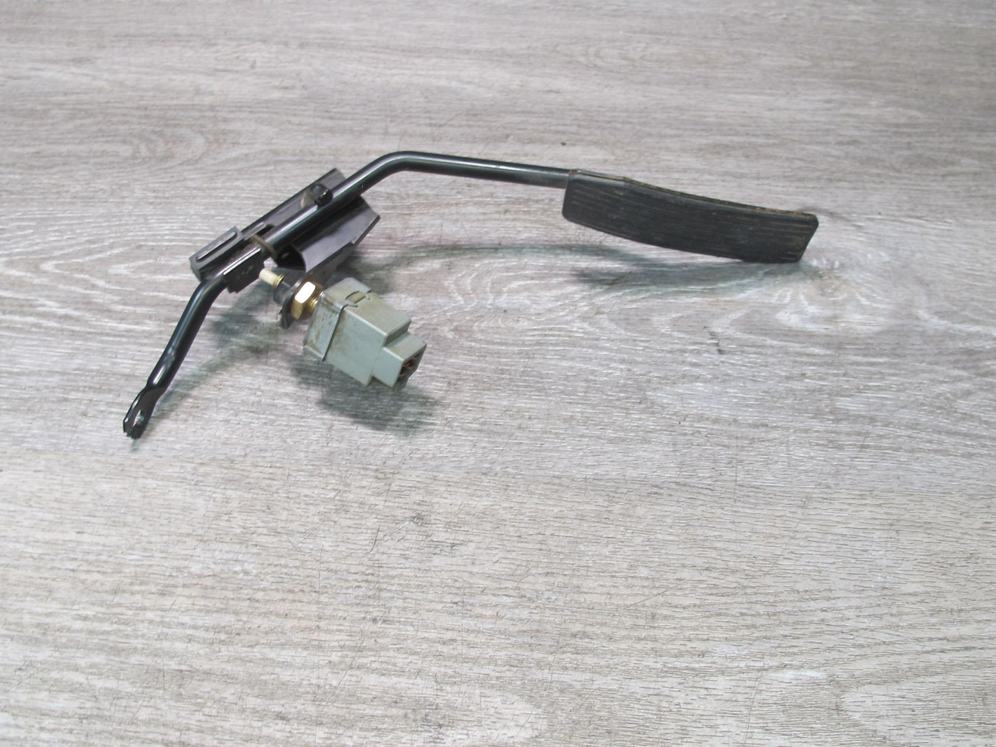 84-85 Mazda RX7 FB A/T Gas Accelerator Throttle Pedal OEM