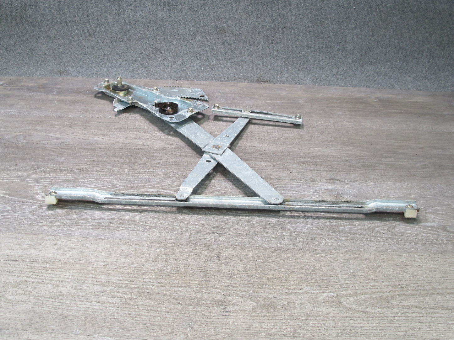 84-85 Mazda RX7 FB Right Passenger Door Manual Window Regulator OEM