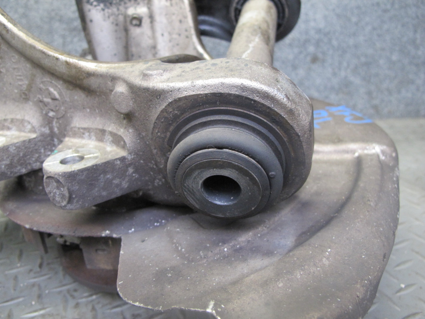 2007-2013 BMW E70 E71 E72 AWD Rear Left Spindle Knuckle Wheel Hub Bearing