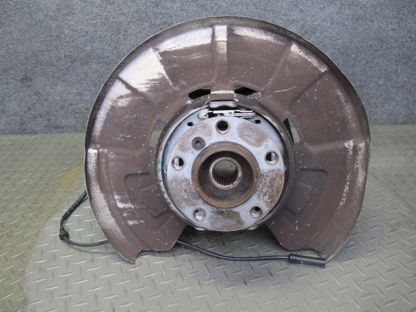 2007-2013 BMW E70 E71 E72 AWD Rear Right Spindle Knuckle Wheel Hub Bearing