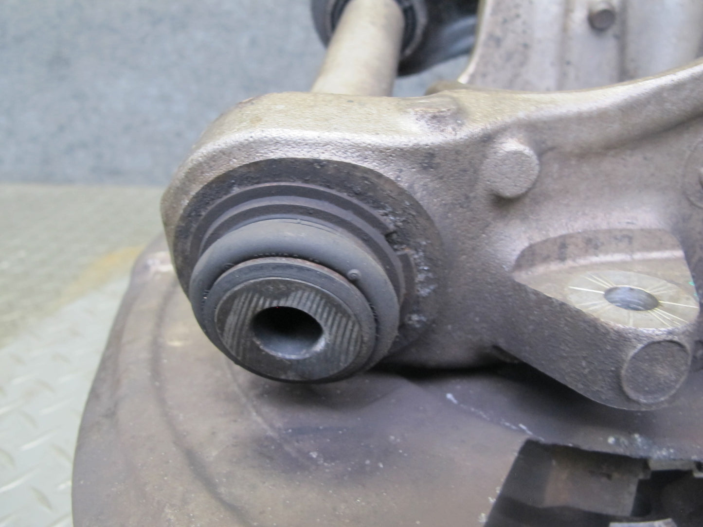 2007-2013 BMW E70 E71 E72 AWD Rear Right Spindle Knuckle Wheel Hub Bearing