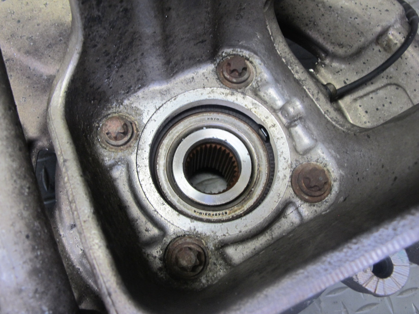 2007-2013 BMW E70 E71 E72 AWD Rear Right Spindle Knuckle Wheel Hub Bearing