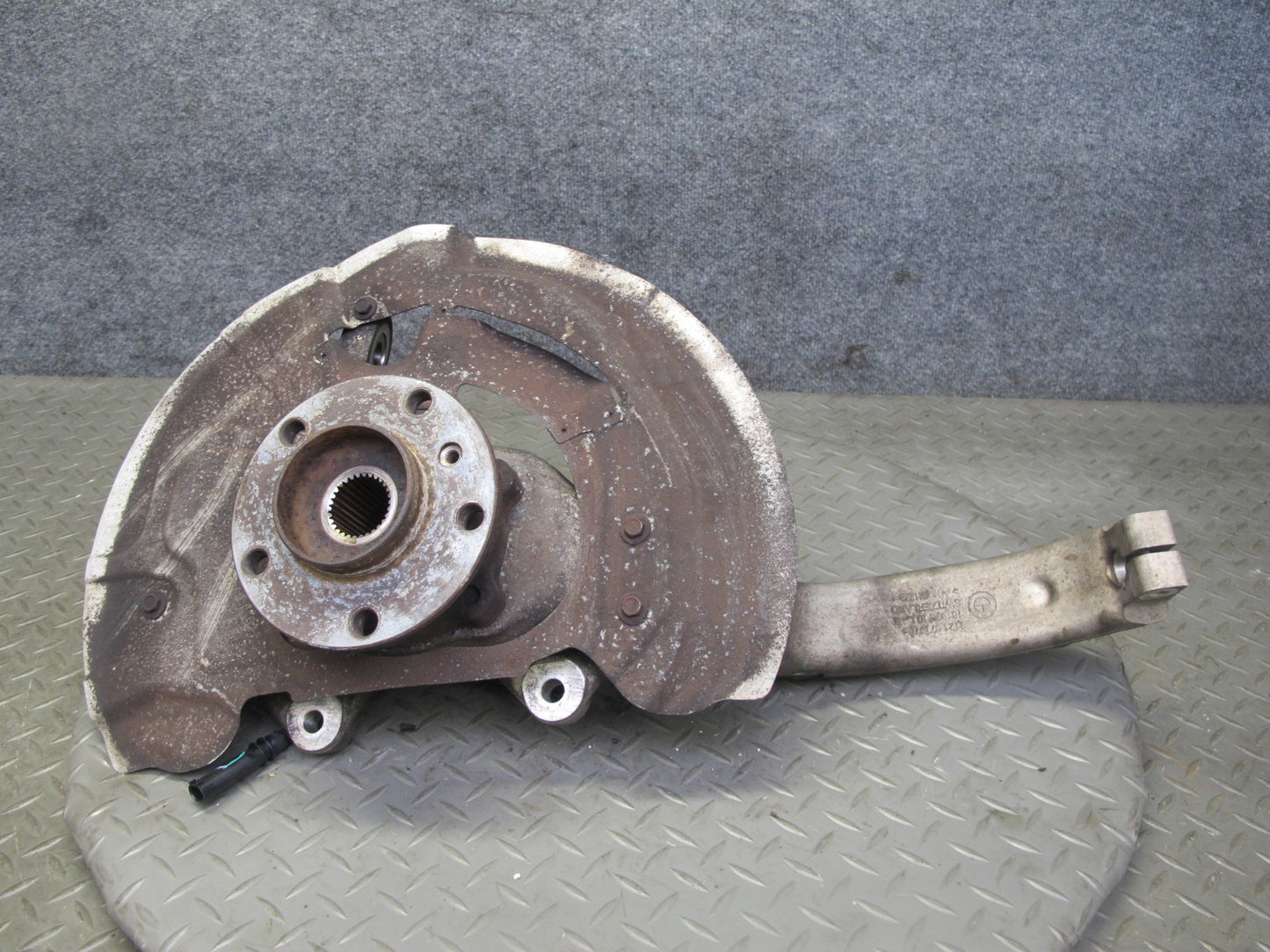 2007-2013 BMW E70 E71 E72 AWD Front Left Spindle Knuckle Wheel Hub Bearing