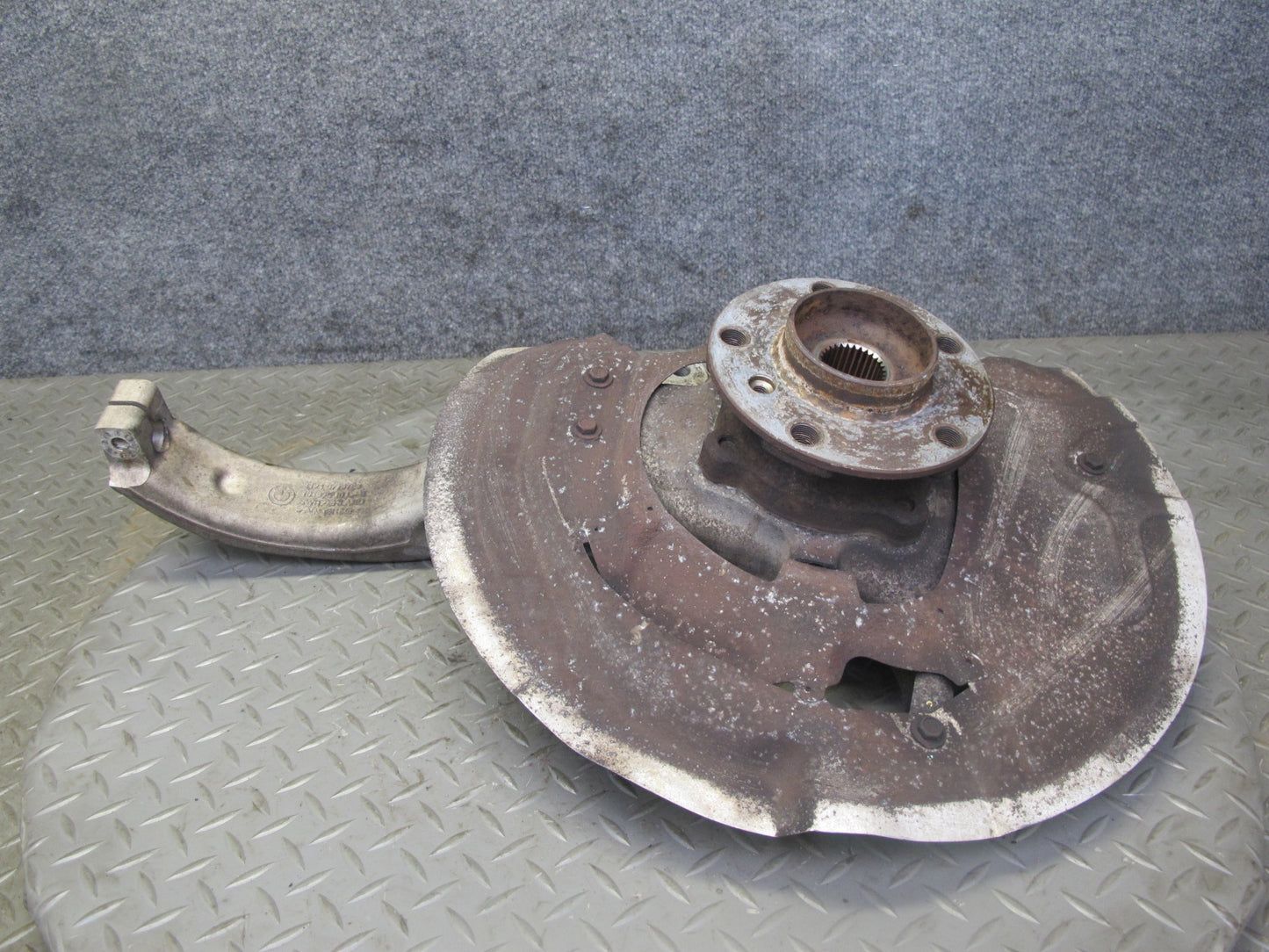 2007-2013 BMW E70 E71 E72 AWD Front Left Spindle Knuckle Wheel Hub Bearing