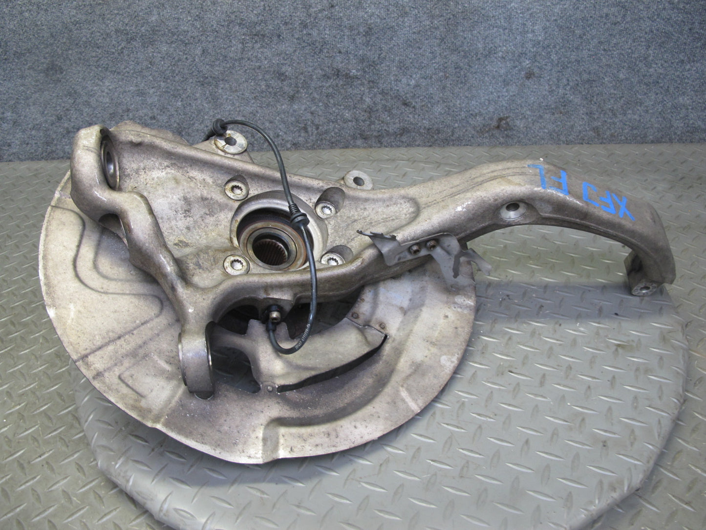 2007-2013 BMW E70 E71 E72 AWD Front Left Spindle Knuckle Wheel Hub Bearing