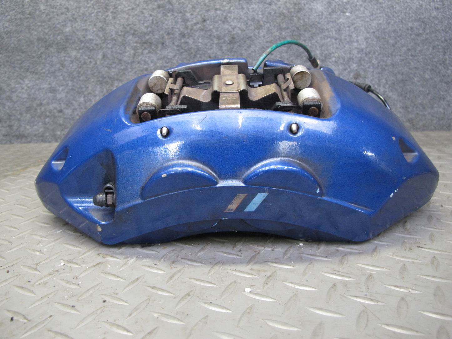 2013-2014 BMW E70 E71 X5M X6M Front Left & Right Brembo Brake Caliper Set of 2