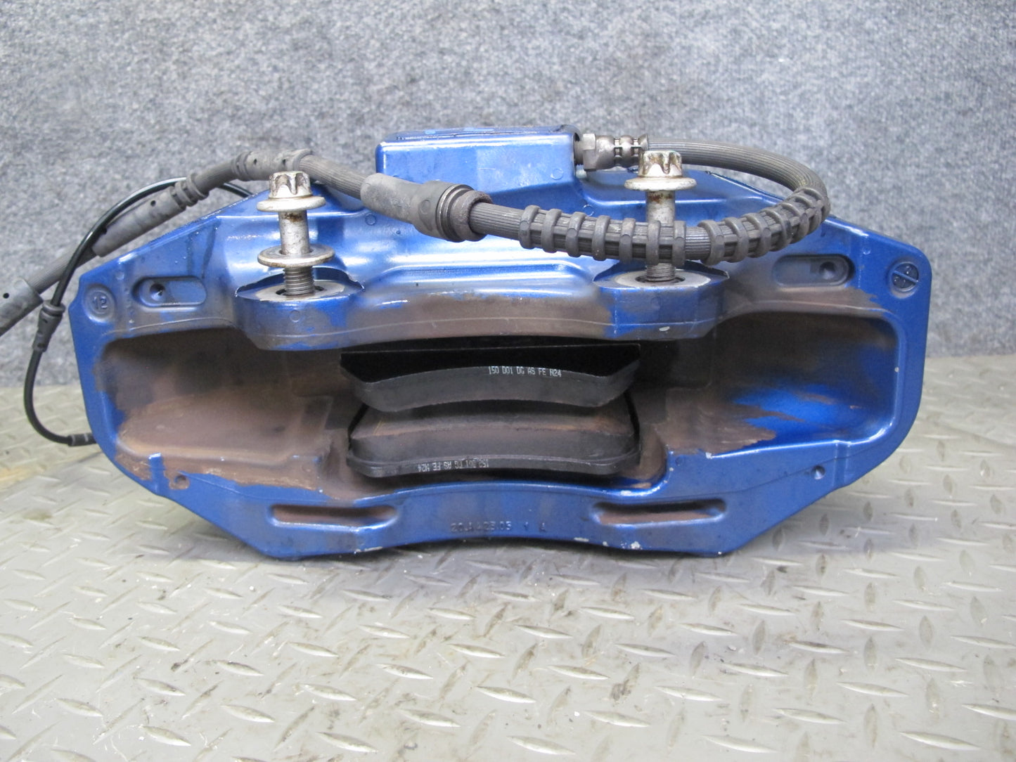 2013-2014 BMW E70 E71 X5M X6M Front Left & Right Brembo Brake Caliper Set of 2
