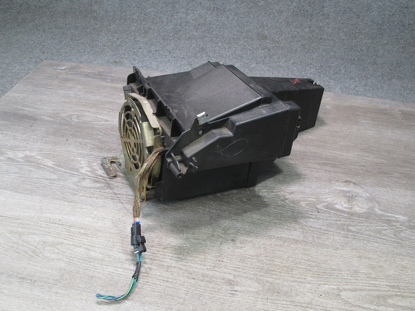 2003-2007 Hummer H2 Bose Audio Subwoofer Speaker Box 15177436