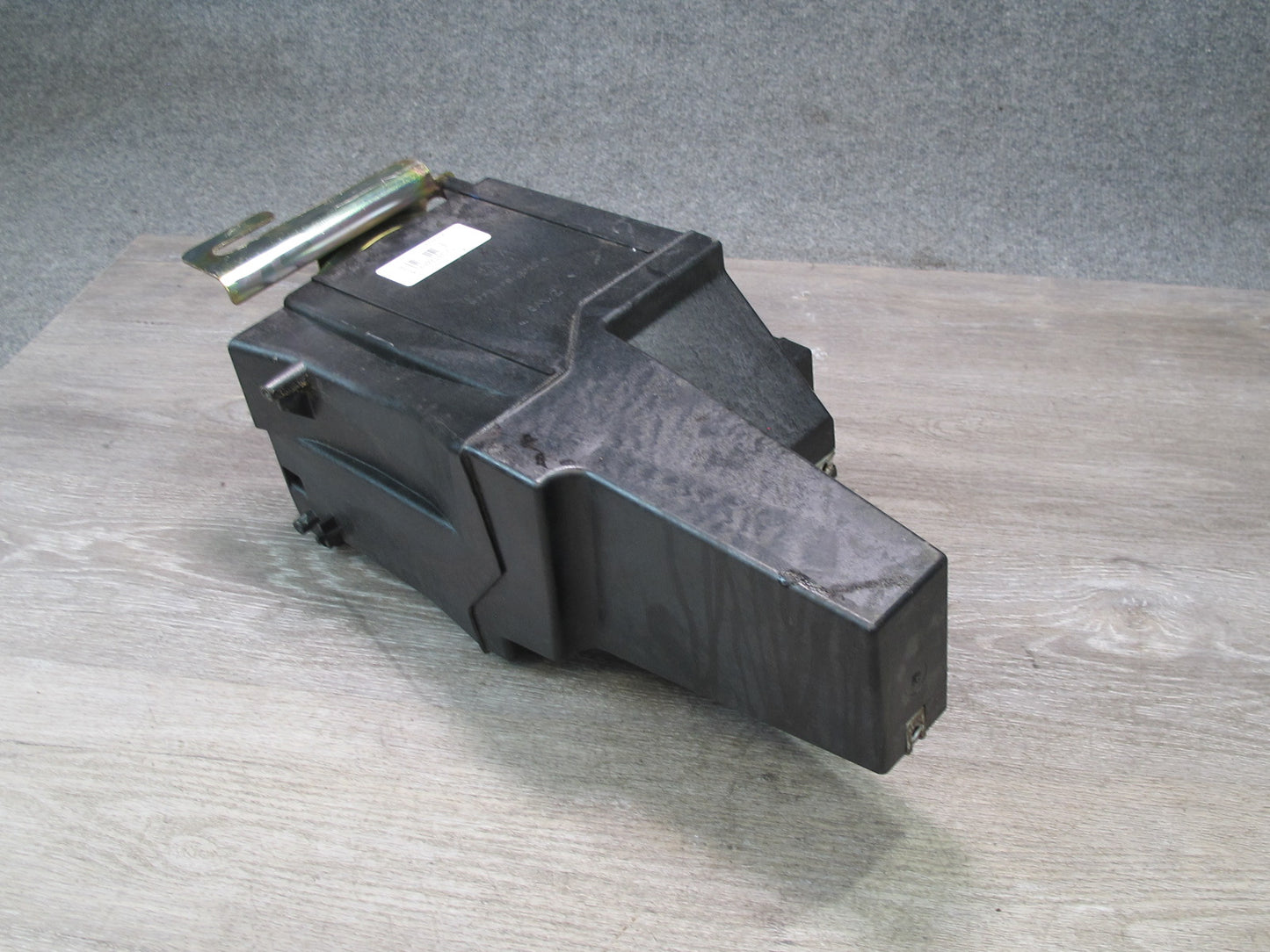 2003-2007 Hummer H2 Bose Audio Subwoofer Speaker Box 15177436