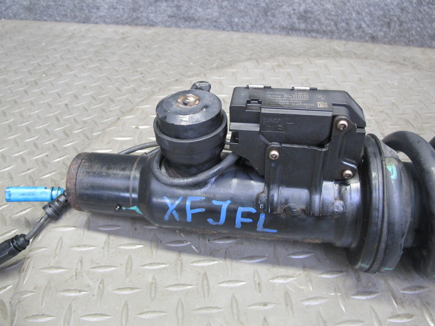 2010-2013 BMW E70 E71 X5M X6M Front VDC Strut Shock Absorber Set of 2