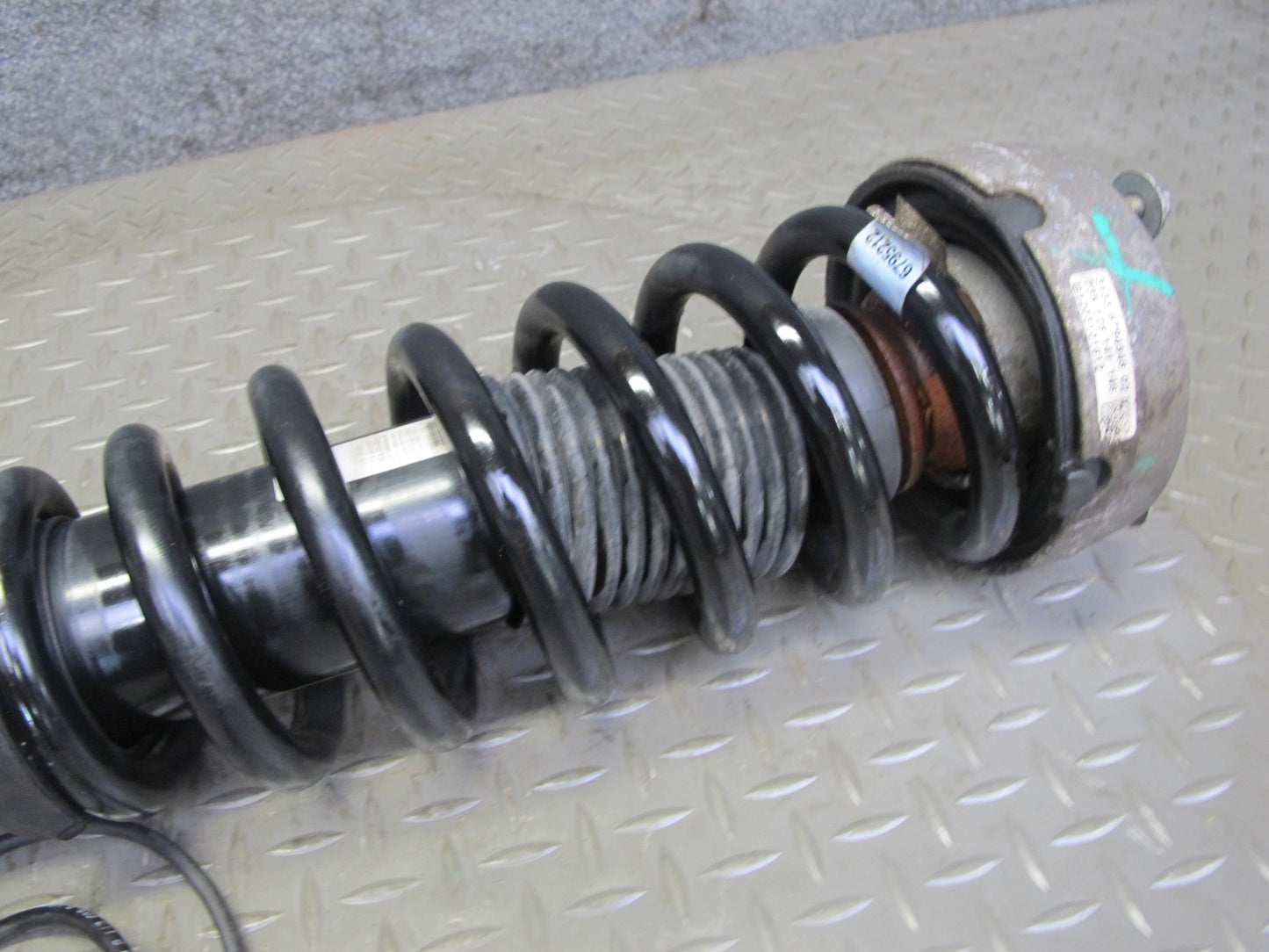 2010-2013 BMW E70 E71 X5M X6M Front VDC Strut Shock Absorber Set of 2
